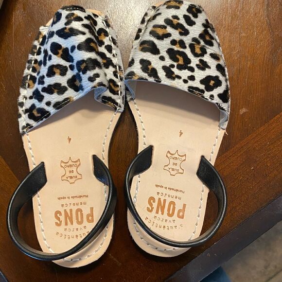 NWOT PONS SANDALS 4 - Picture 2 of 2